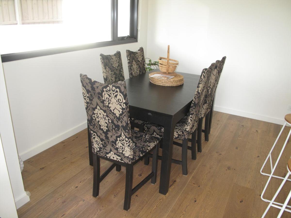 Modern 3 Bedroom Apt With Free Parking, Netflix, Wifi & Welcome Wine By Bnb Pro Мельбурн Экстерьер фото